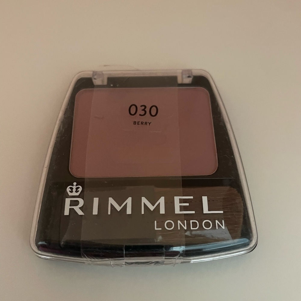 Rimmel London Lasting Finish Blush in Berry 030